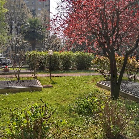 Ihost Apartment - Adriatico 6 Милано Екстериор снимка